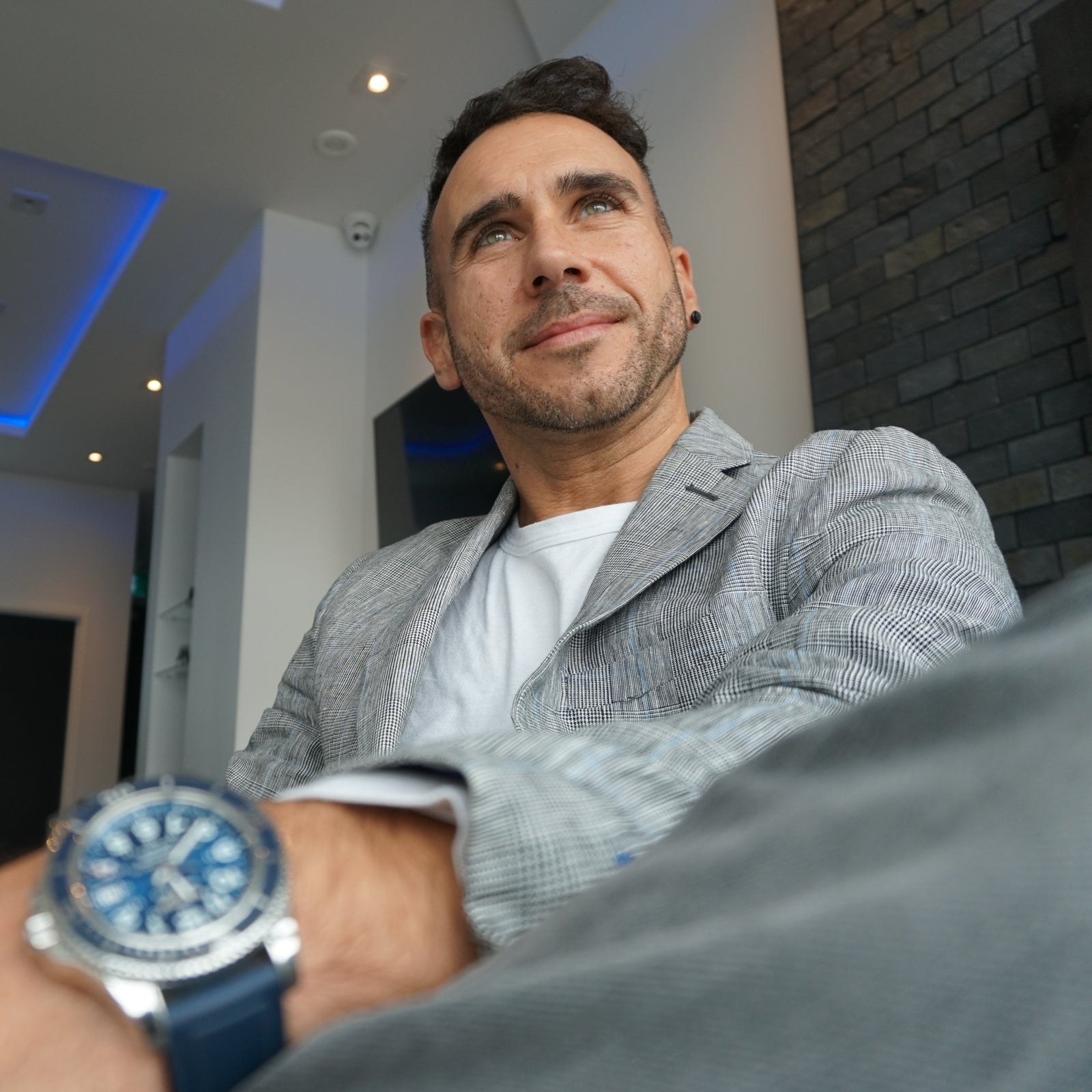 Image illustrating the importance of hair care and self-care routines for men